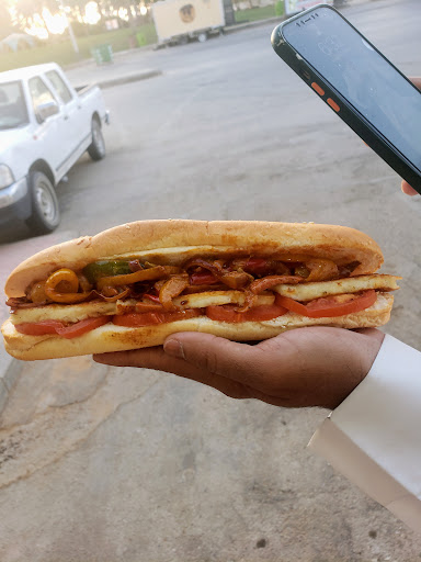 ايقنست