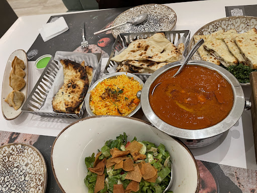مطعم بهارات