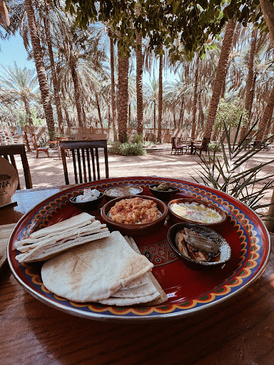 مطعم وكافيه جلت قوس