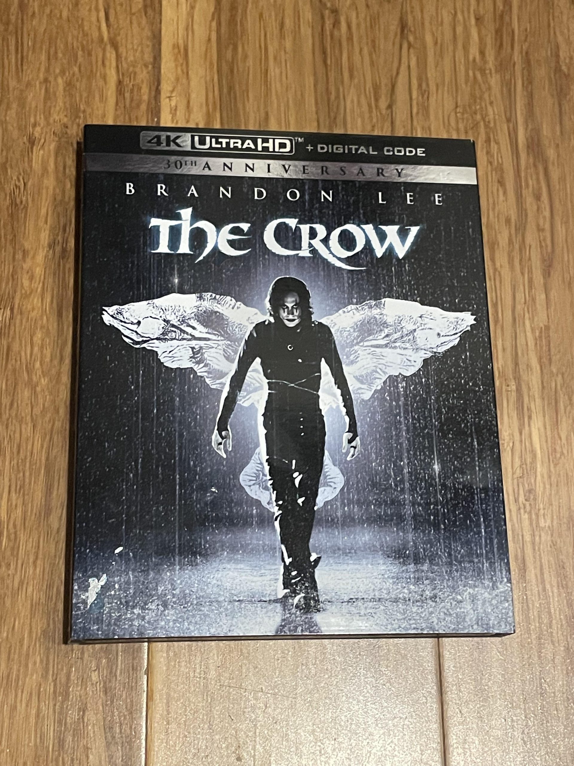 وجهات نظر حول Crow | مراجعة شاملة وتحليل مفصل